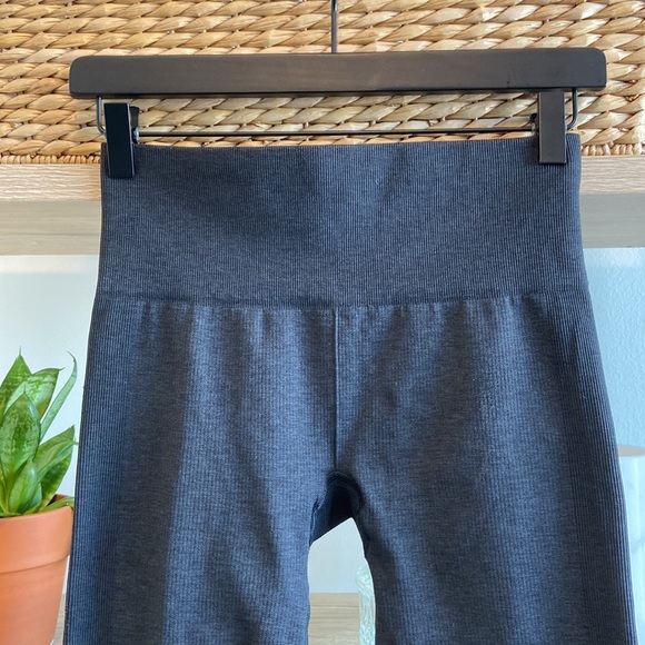 Lululemon Rib Knit Sport Compression Capri, 4 - Picture 2 of 8